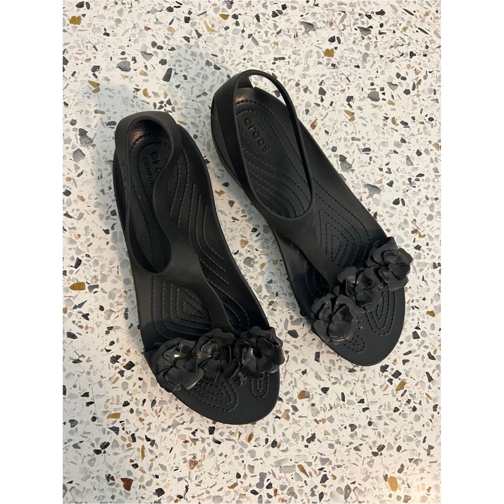 CROCS SERENA EMBELLISH Women’s Black Floral Toe Strap Sandals Size 10 - Picture 3 of 8